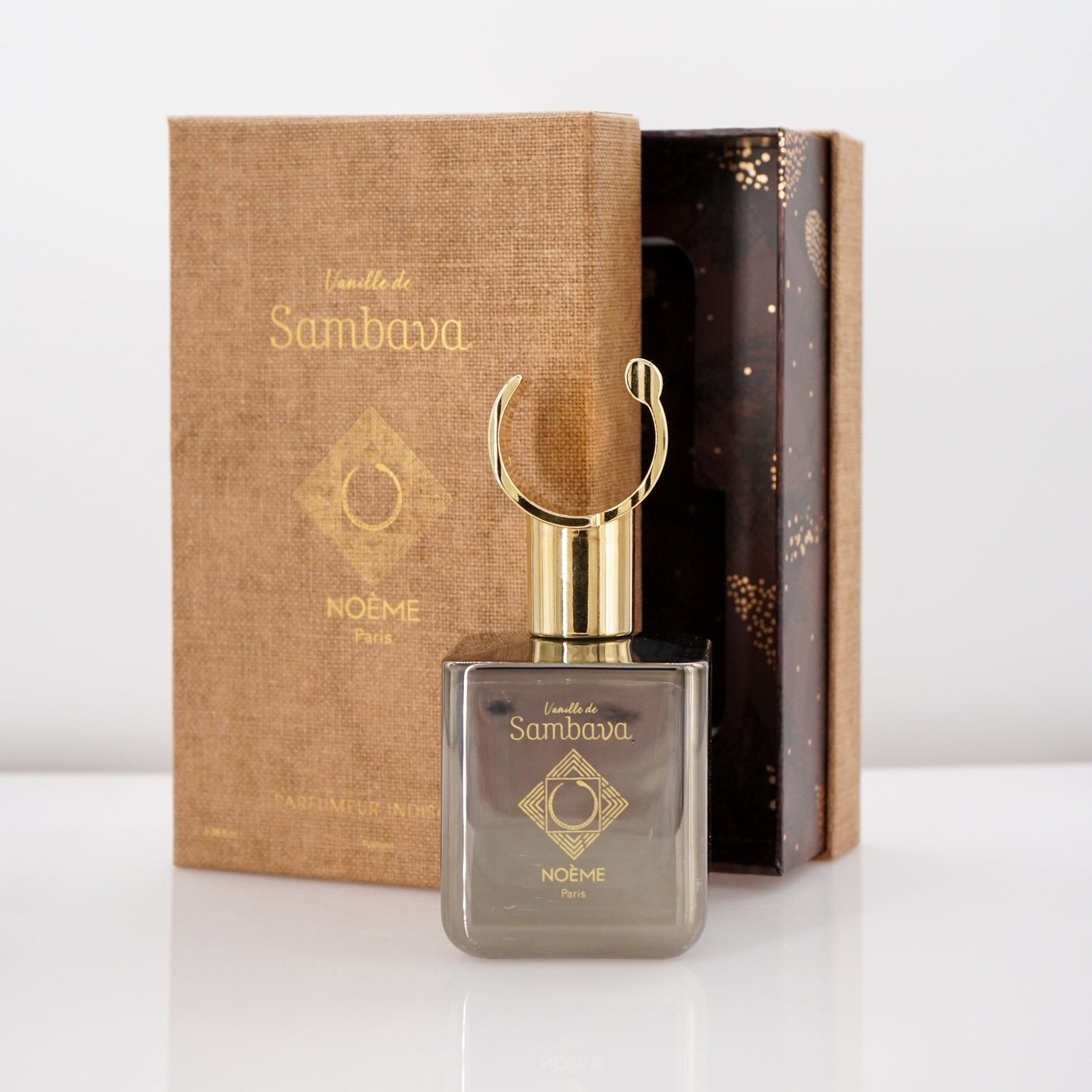 Vanille de Sambava, la vaniglia permea l'aria con la sua dolcezza sottile e inebriante.