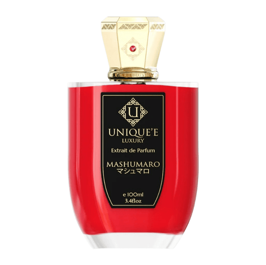 "Flacone di Unique'e Luxury Mashumaro, una fragranza raffinata che combina dolcezza e freschezza in un mix esclusivo, perfetto per chi cerca eleganza e unicità in ogni dettaglio."
